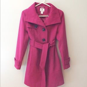 Beautiful trench coat 😍